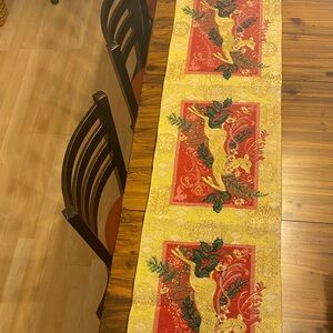 Elegant Red and Gold Table Runner